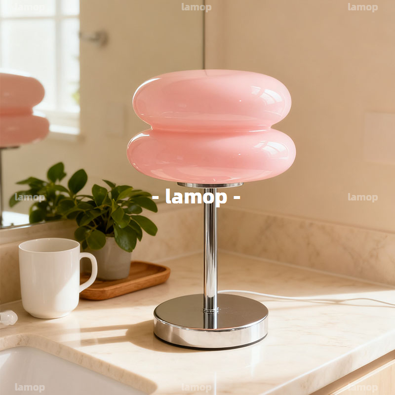 Decor Lighting Lamps - โคมไฟตั้งโต๊ะข้างเตียงสไตล์เรโทรสีครีม ดีไซน์เนอร์บาวาเฮาส์จากเดนมาร์กในยุคกลางศตวรรษ ให้แสงสว่างบรรยากาศตกแต่งห้องนอน ชั้นวางของในร่ม